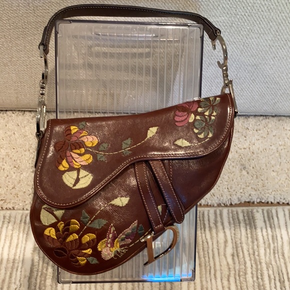 Christian Dior Saddle Bag. Leather. Stitching floral design. - Picture 4 of 10